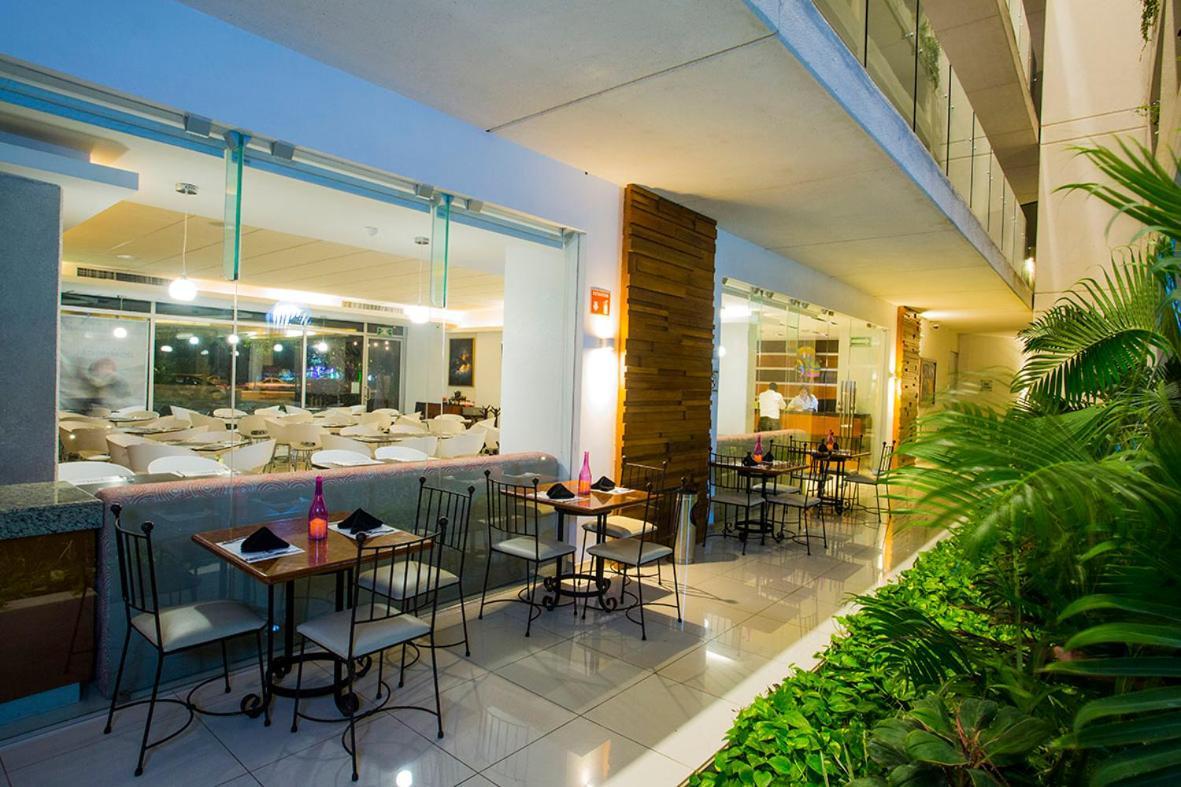 Meson De La Luna Hotel & Spa Мерида Экстерьер фото